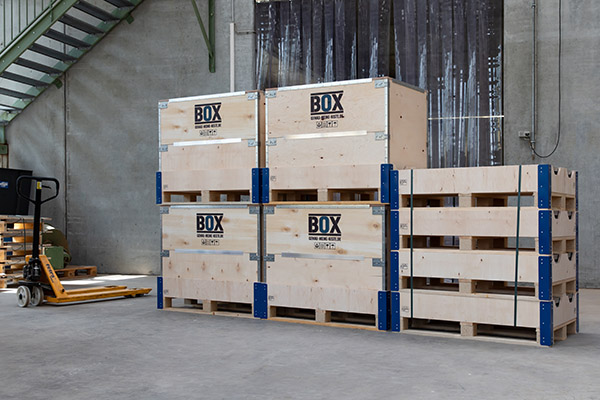 Holzverpackungen - Transportkisten aus Holz - Verpackungskisten aus Holz - Verpackung aus Holz - Mehrwegkisten MPremiumX - 4x aufgebaut - 4x als Modul